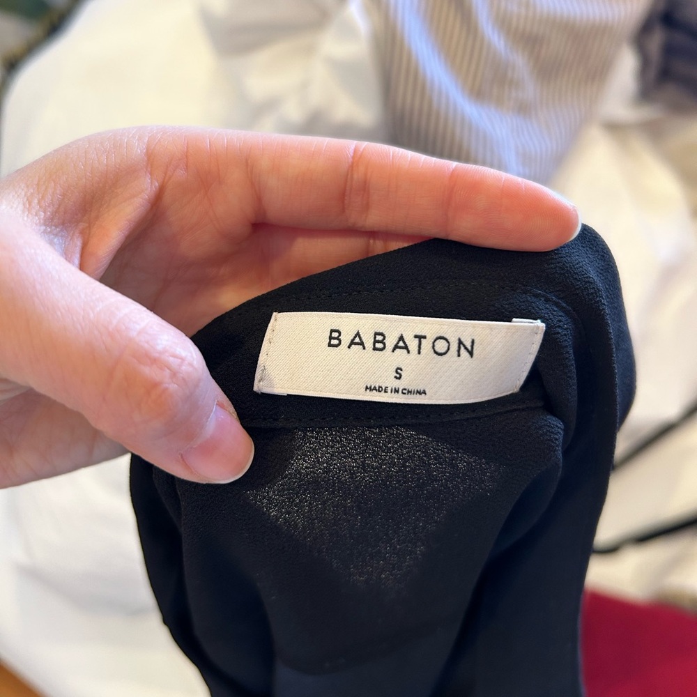 Aritzia sheer button up - Picture 5 of 5